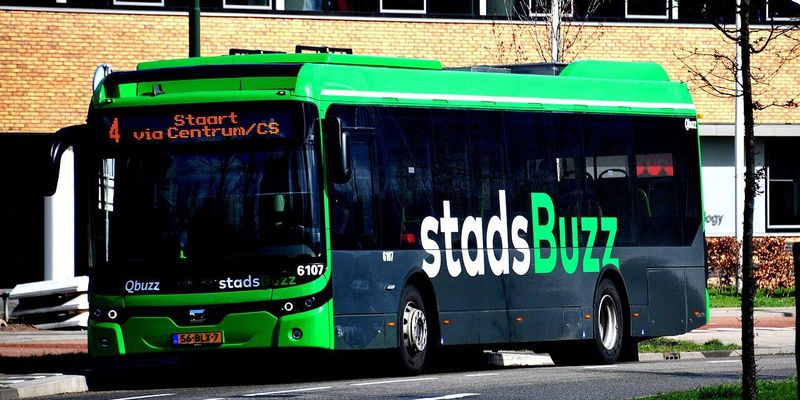 Qbuzz Multa a Qbuzz de 3 millones de euros tras caos en la red de autobuses ...